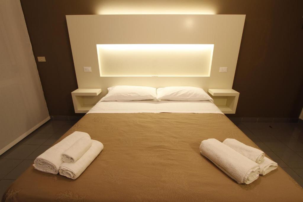 Double or Twin Room,1328138690:JPEG
