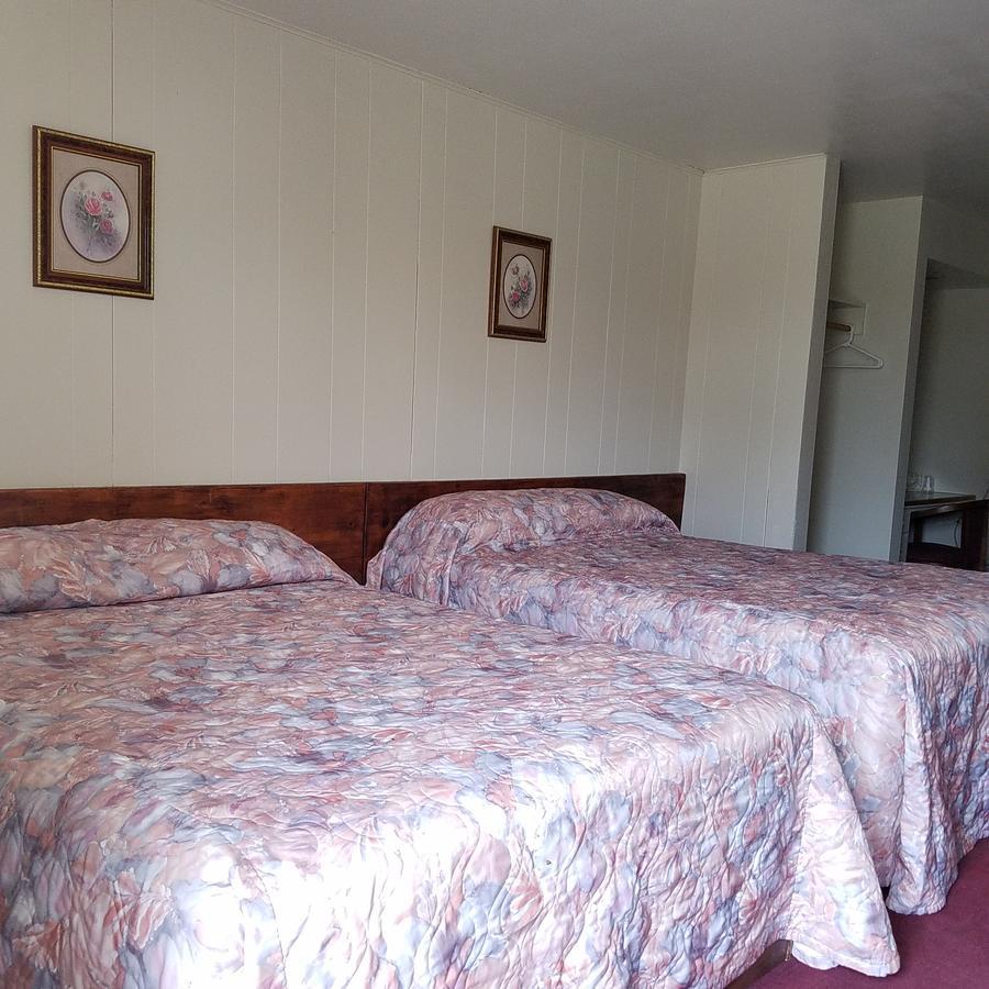 Standard Queen Room Two Queen Beds