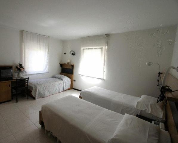 Triple Room,1580435303:JPEG