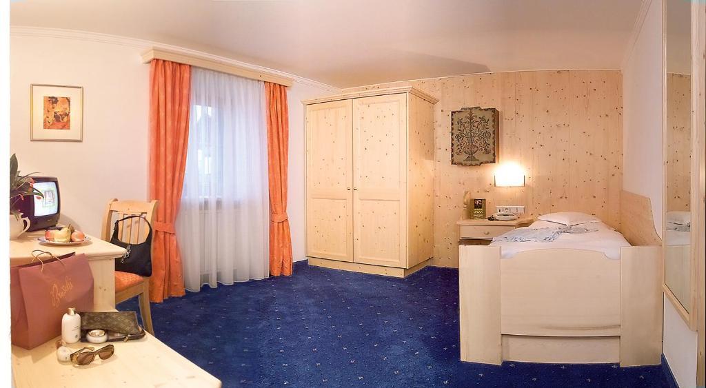 Standard Single Room,62213491:JPEG