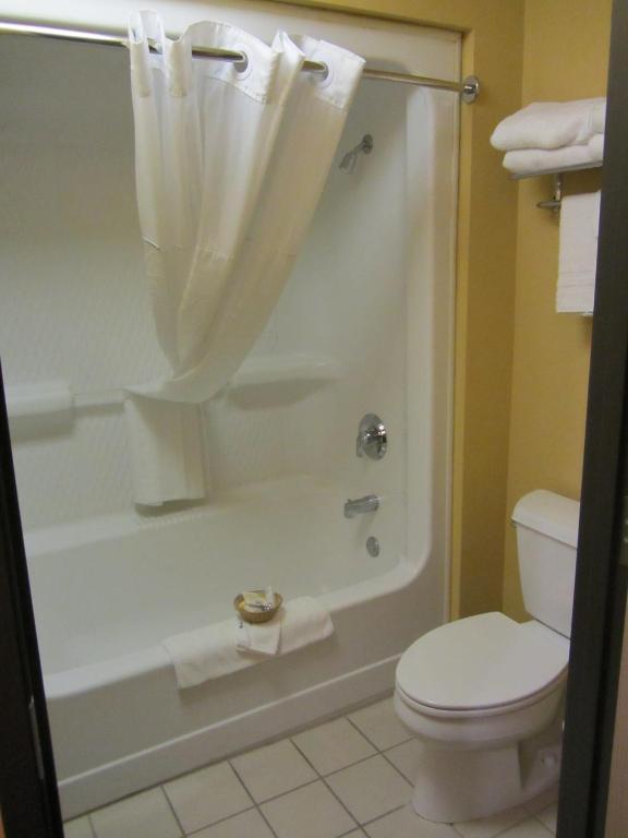 Queen Room Two Queen Beds Non-Smoking