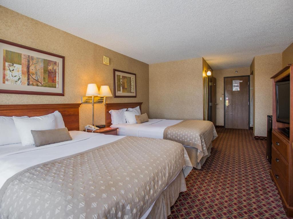 Queen Room Two Queen Beds