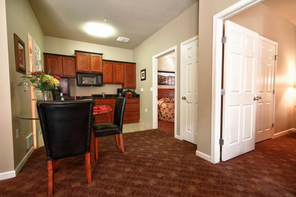 Two-Bedroom Suite