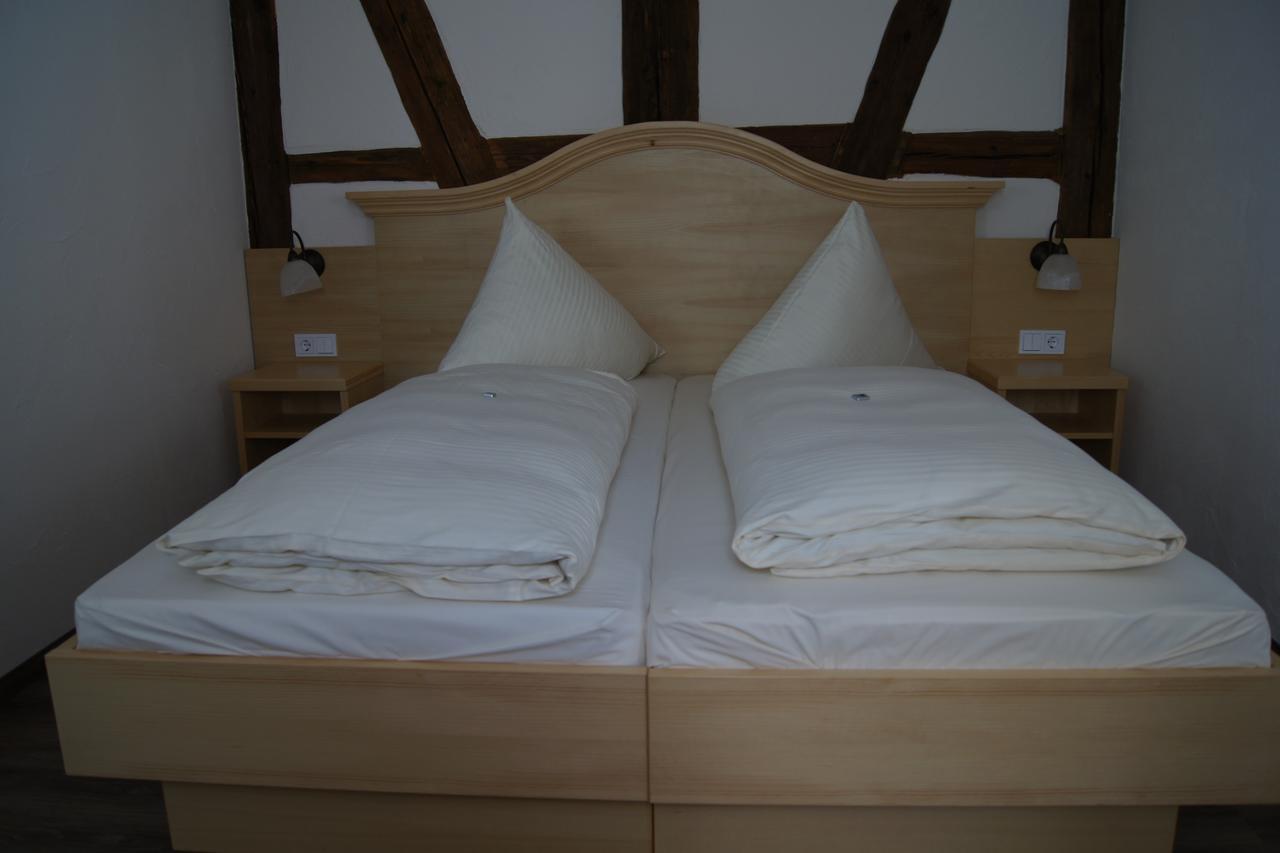 Doppelzimmer mit Dachflächenfenster