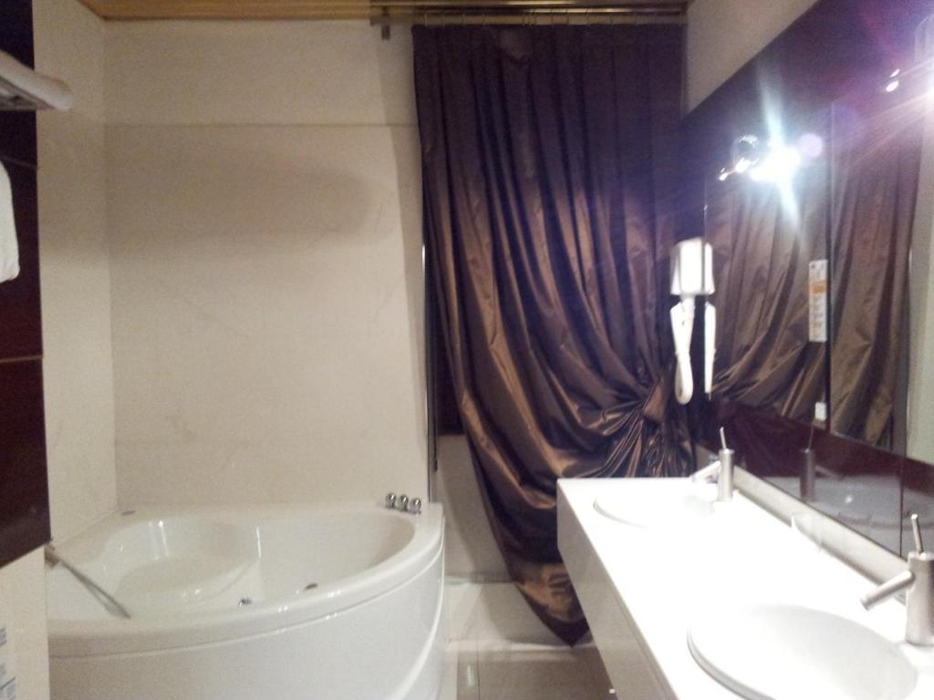 Suite Balcony,63090136:JPEG