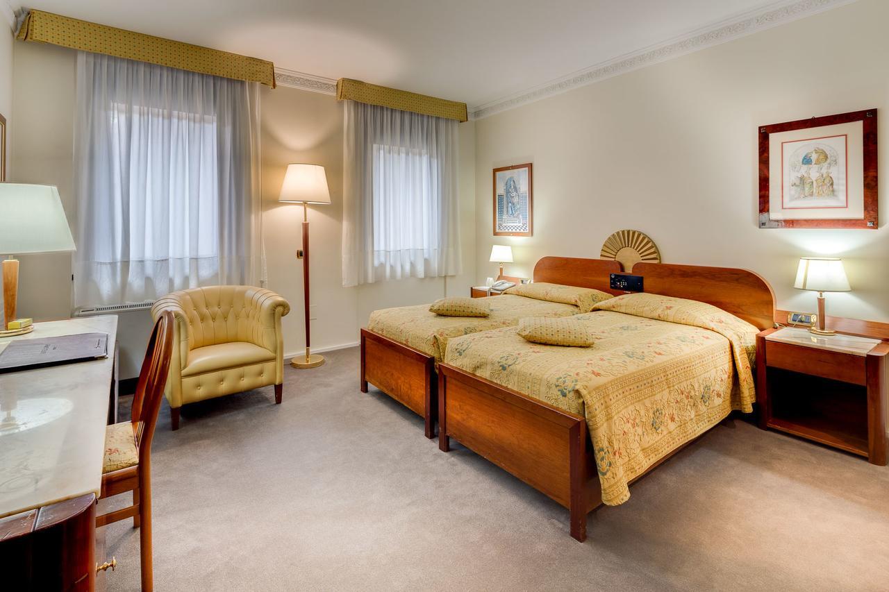 Two Connecting Double or Twin Rooms