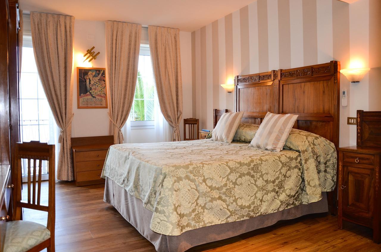 Double Room with Lake View