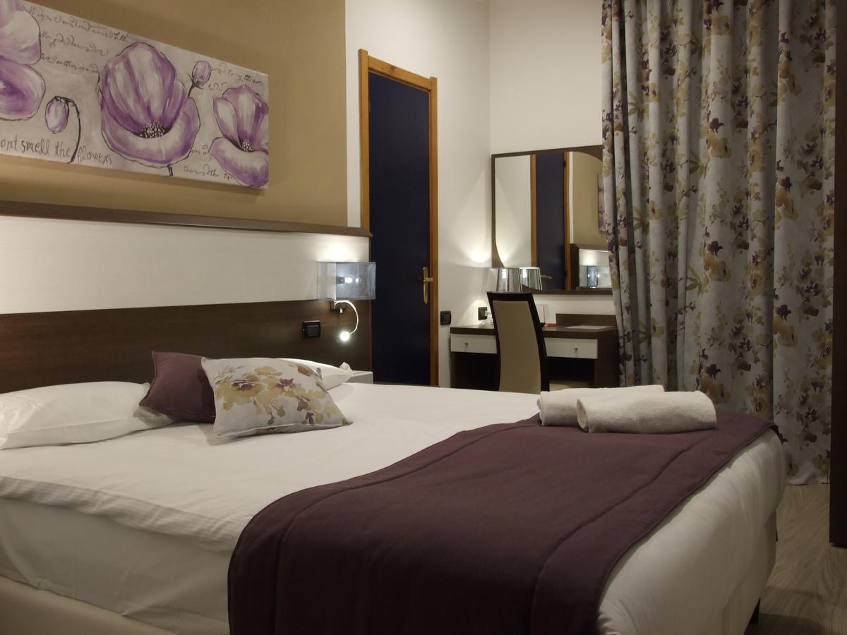 Economy Double or Twin Room,1363879547:JPEG