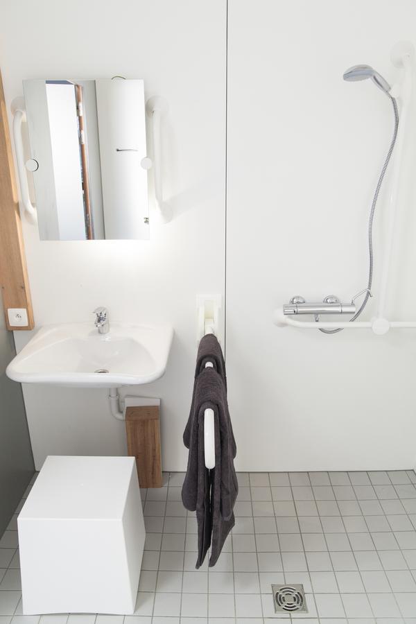 Doppel- oder Zweibettzimmer