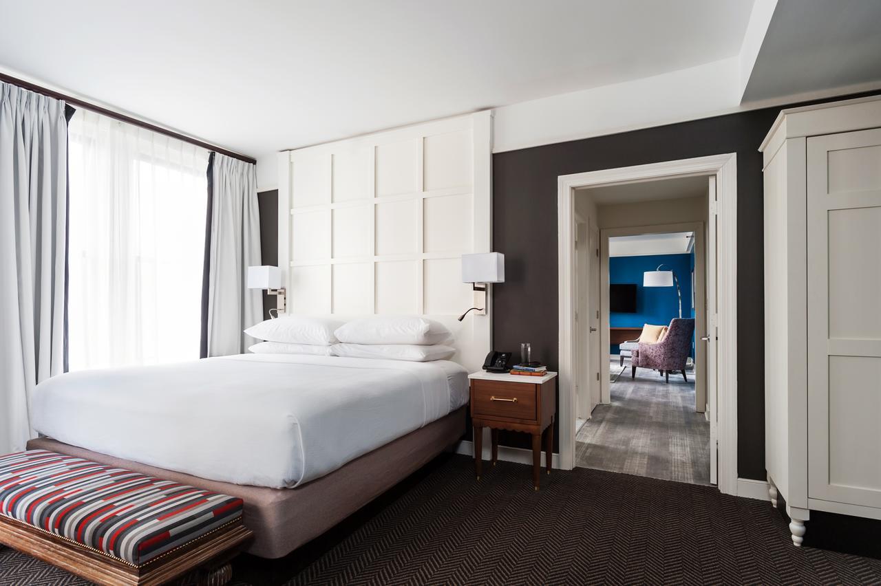 Roomy King Suite