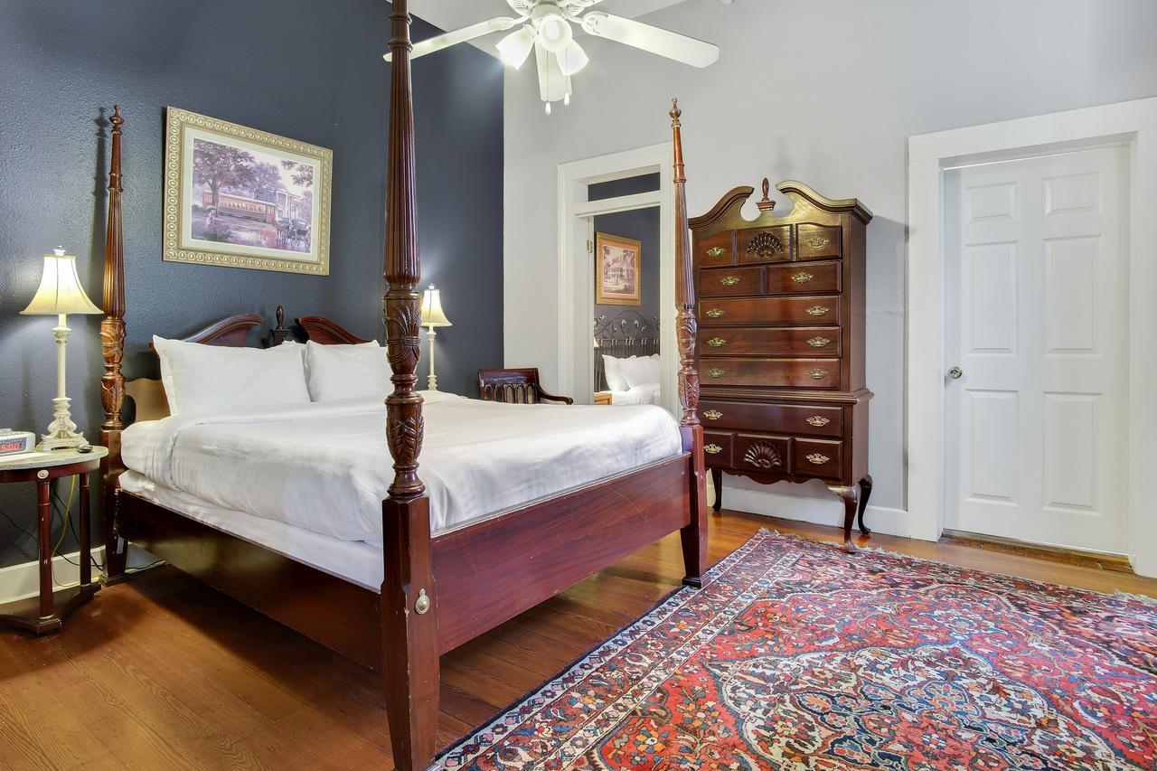 Double Queen Room