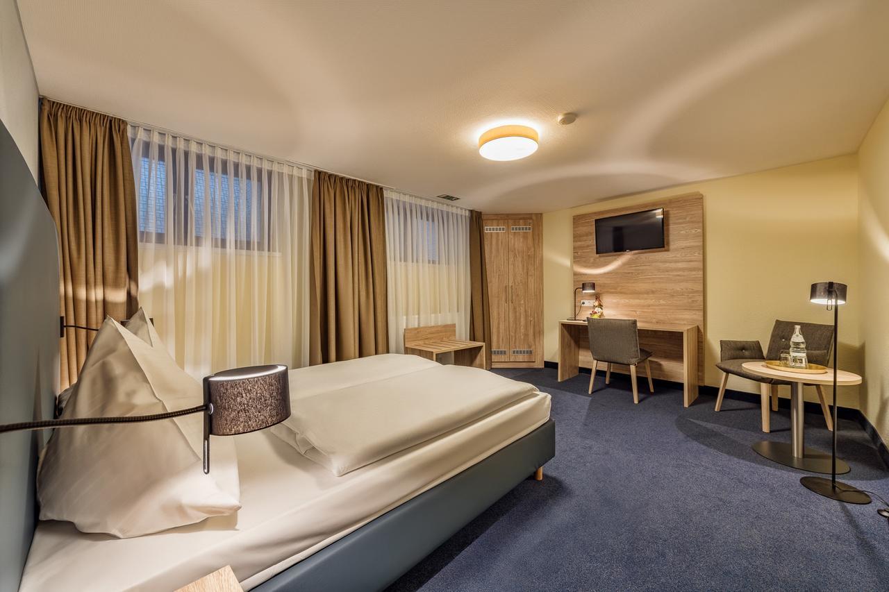 Doppelzimmer im Souterrain