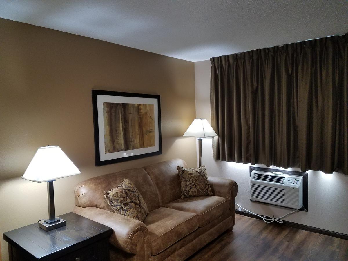 One King Bed Kitchenette Suite Non-Smoking