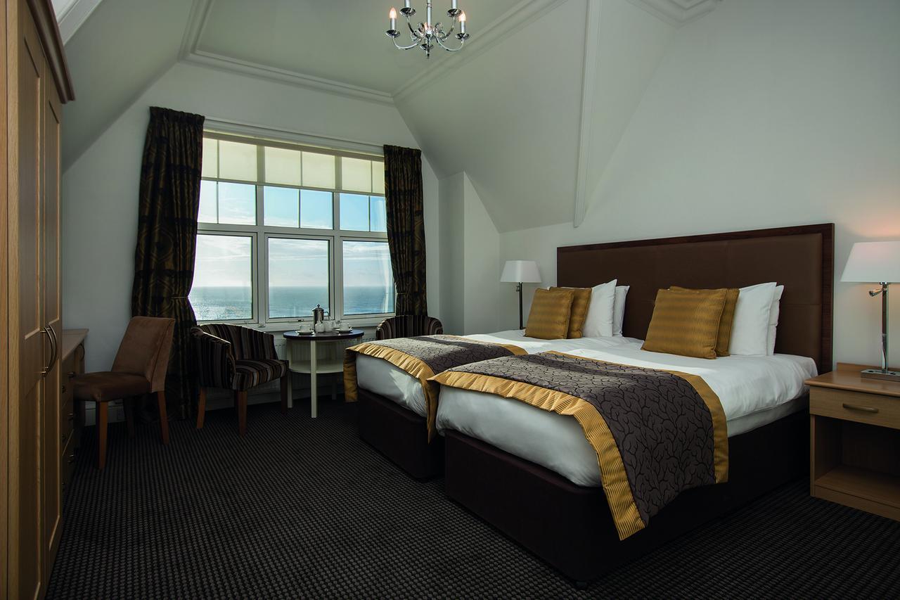 Twin Room with a Side Sea View