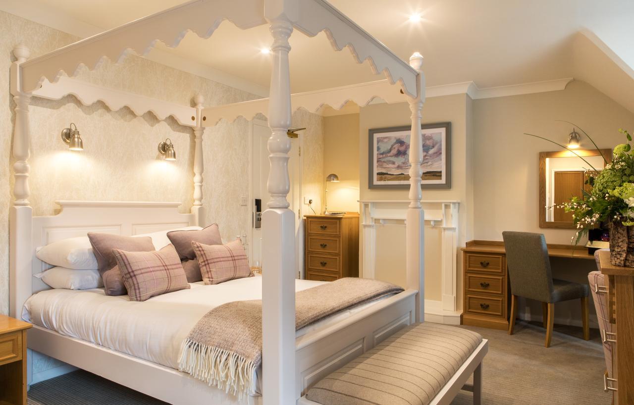 Four Poster sleeps 4