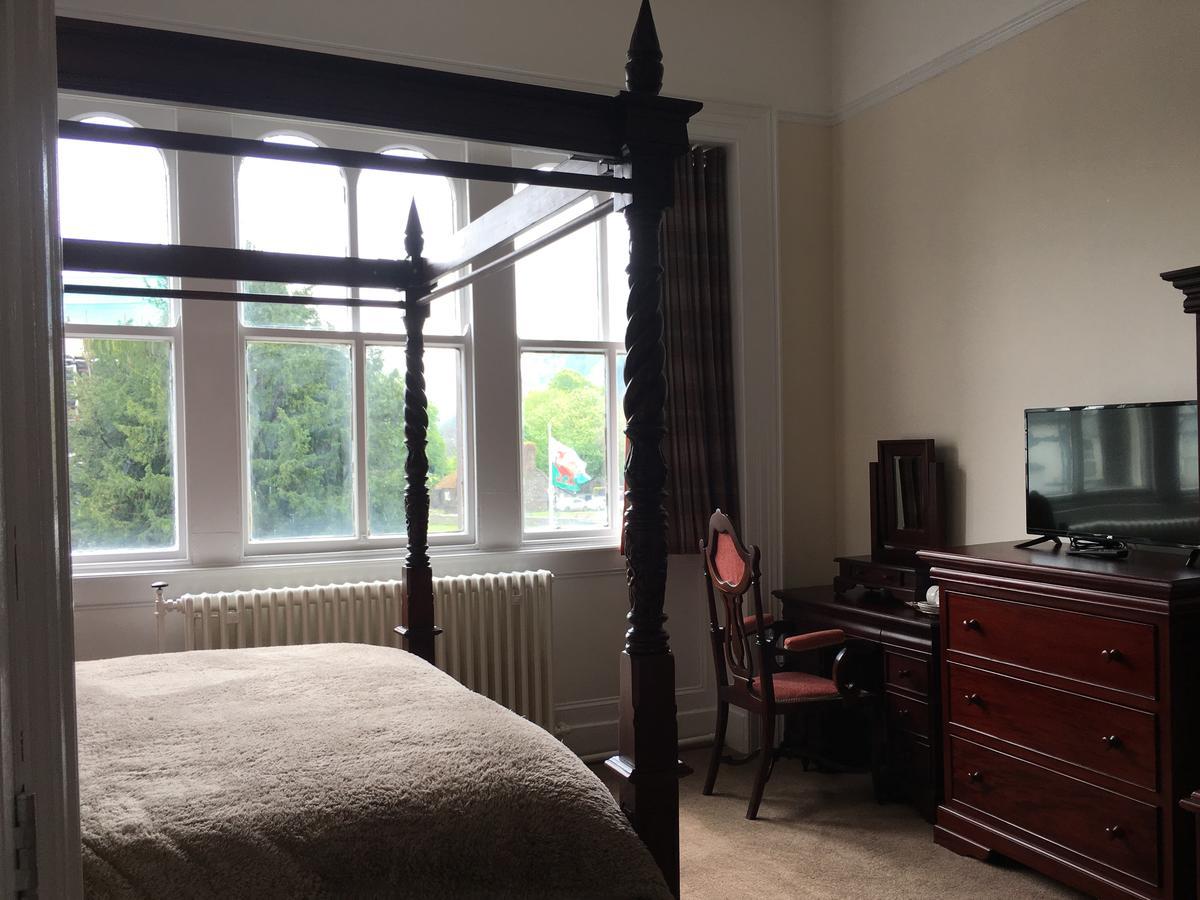 Double Luxury Ensuite Room