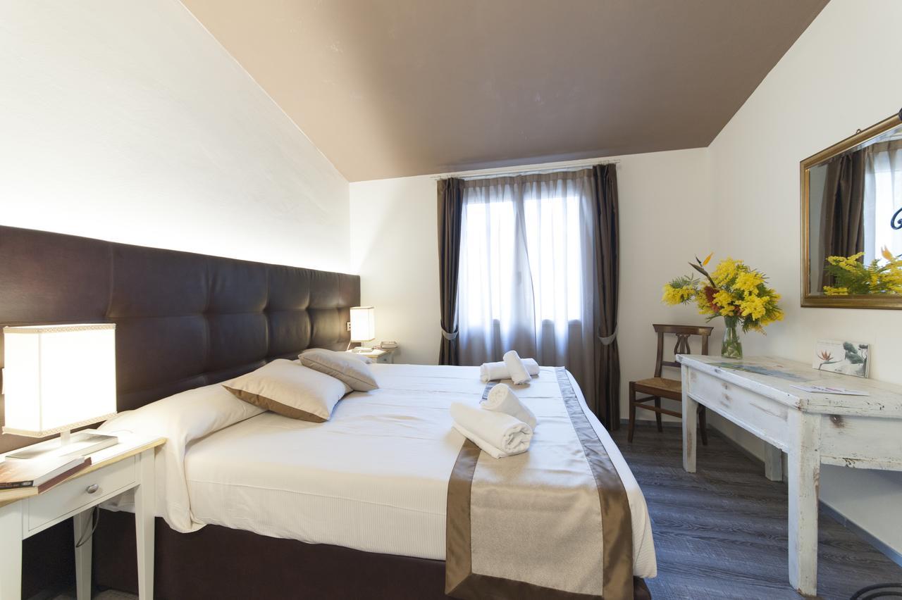 One-Bedroom Suite,906513340:JPEG
