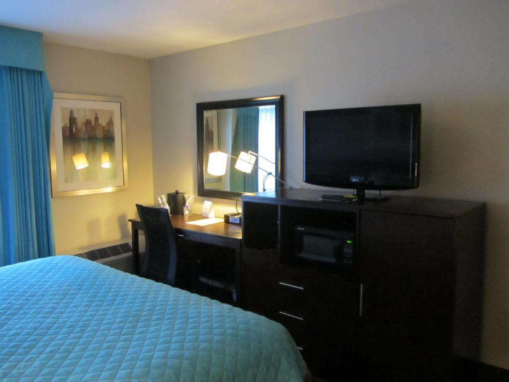 Superior King Room,64353658:JPEG