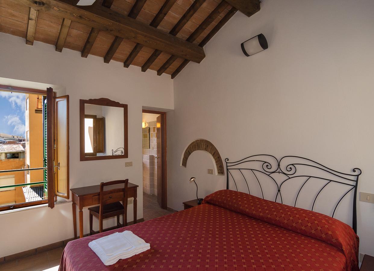 Camera Quadrupla