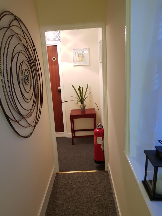 Budget Single Room No 19 No Lift