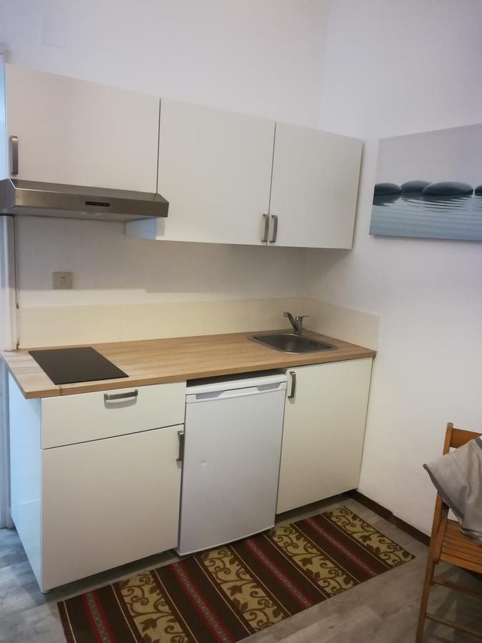 One-Bedroom Apartment,644893077:JPEG