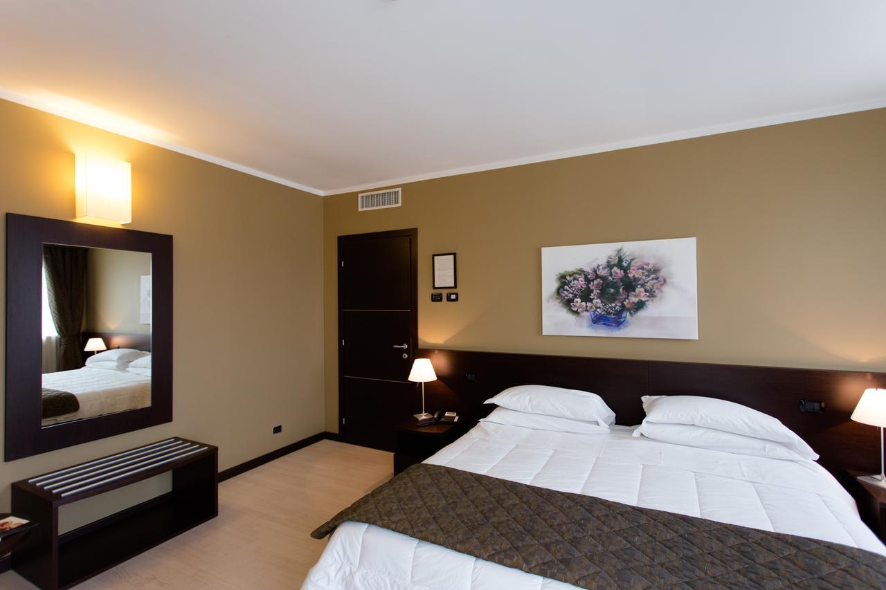 Large Twin Room