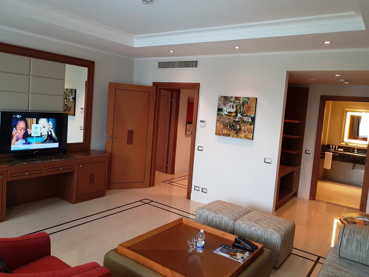 Deluxe Suite