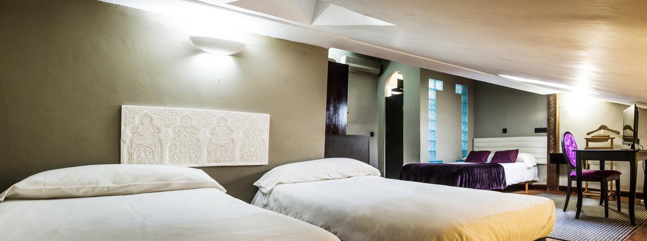 Quadruple Room Private Bathroom