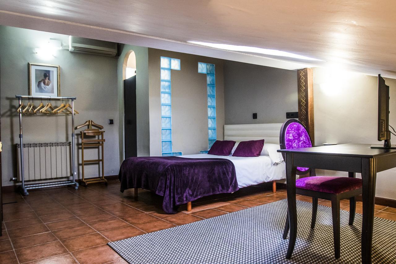 Quadruple Room Private Bathroom