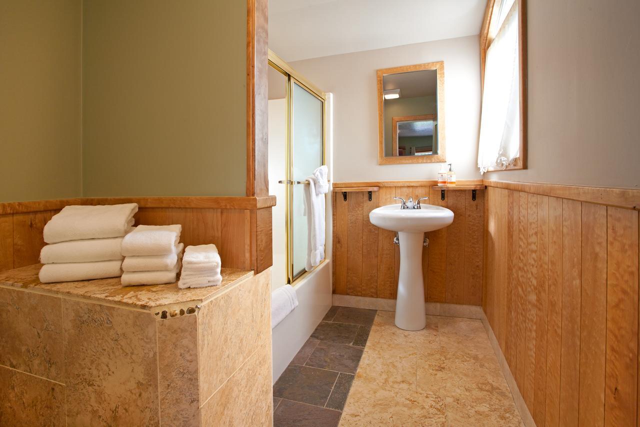 Standard Queen Suite