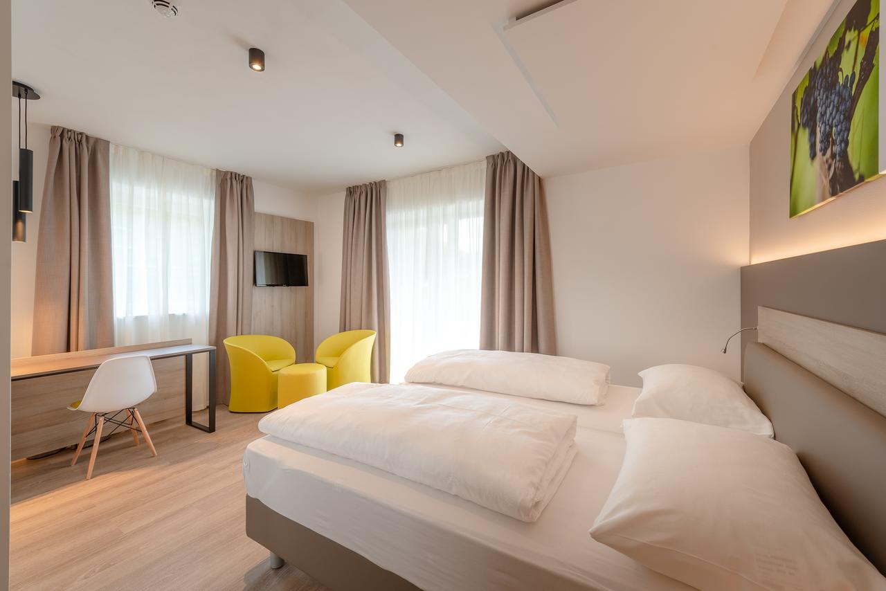 Two-Bedroom Suite,653275806:JPEG