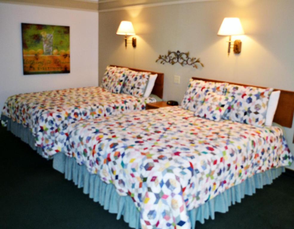 Standard Queen Room Two Queen Beds Non Smoking