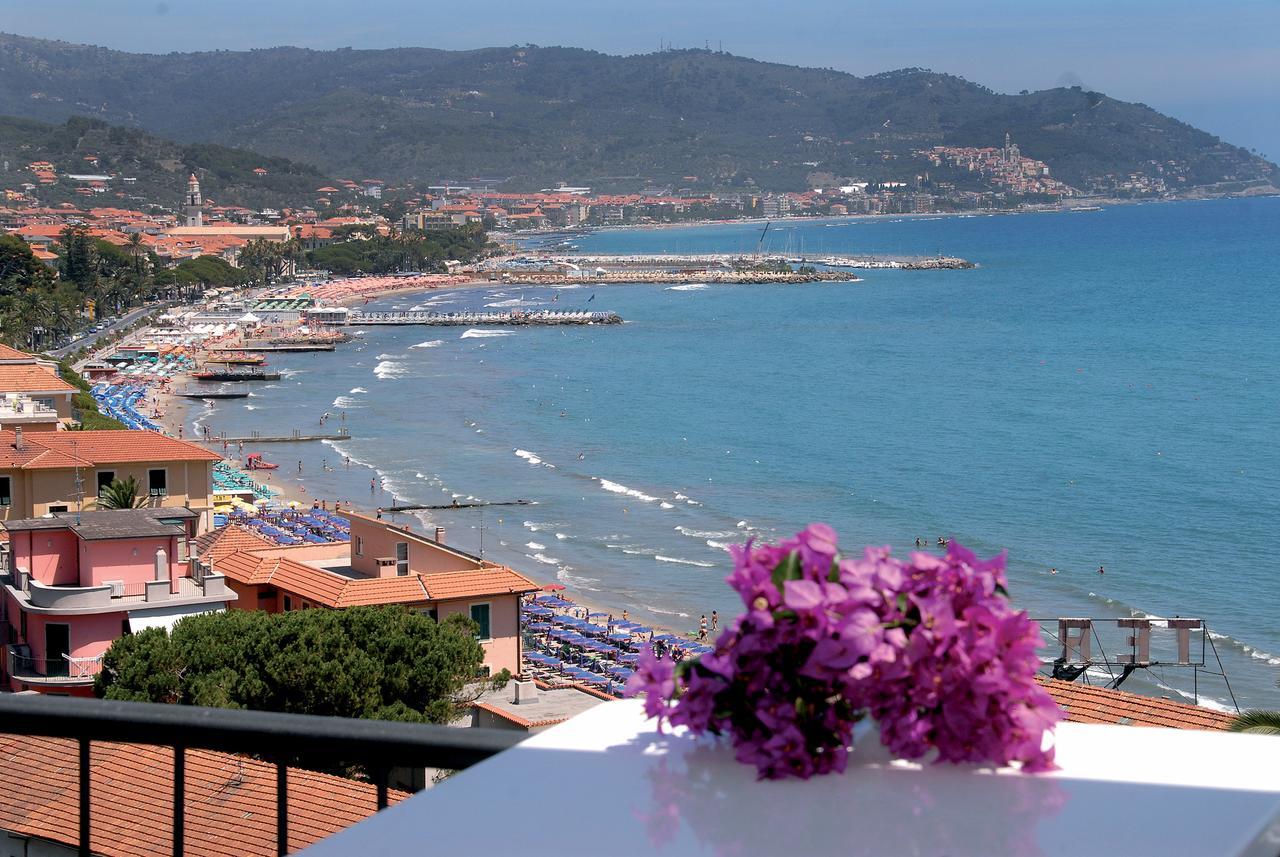 Double or Twin Room Balcony Sea View