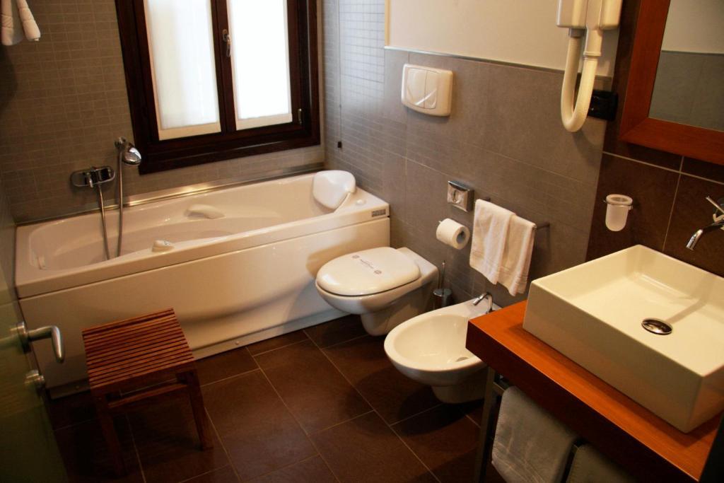 Double Room,6653175:JPEG