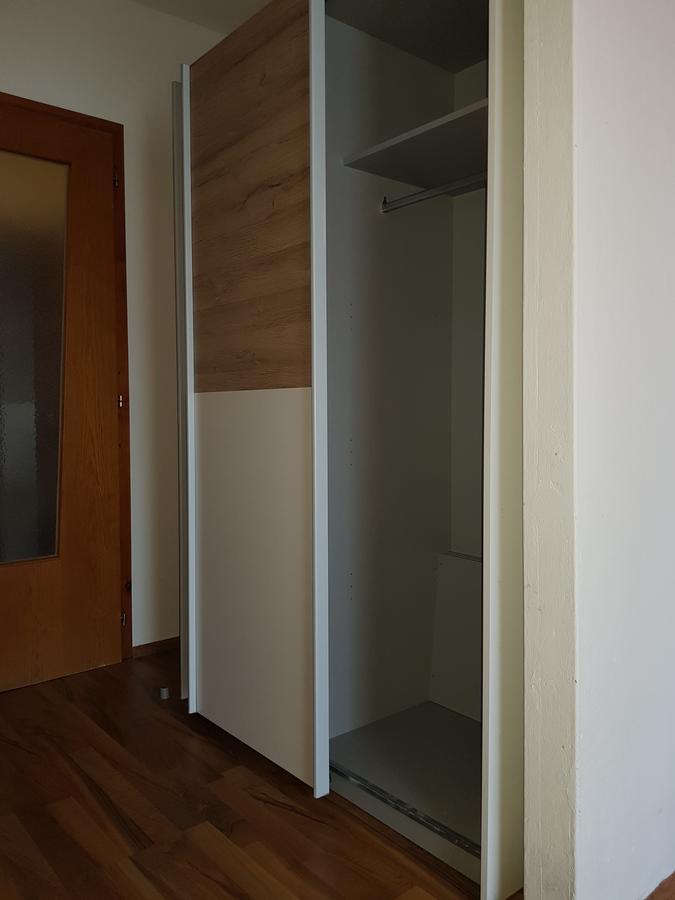 Einzelzimmer mit Balkon