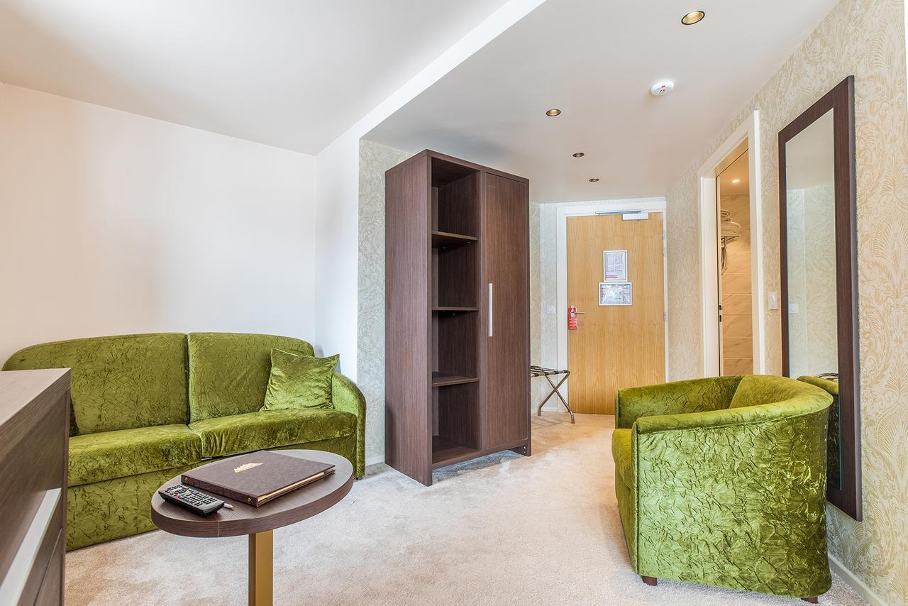 Prestige Family Room