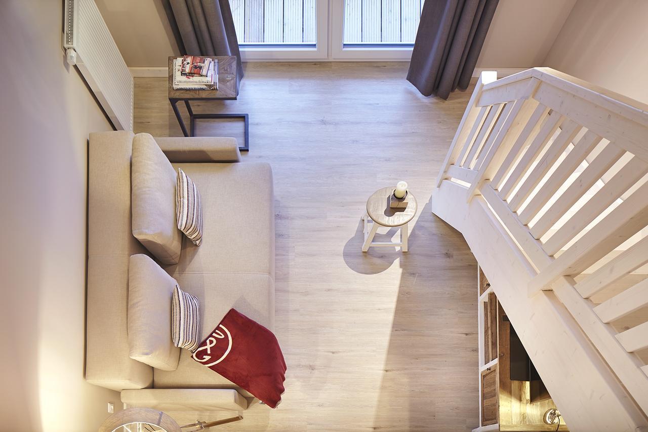Maisonettezimmer mit Binnenseeblick und Balkon