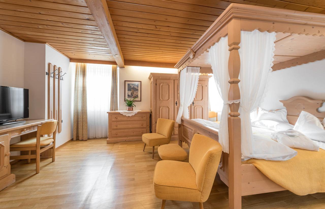 Two Connecting Double Rooms