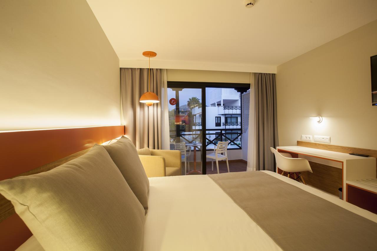 Double Room Pool View