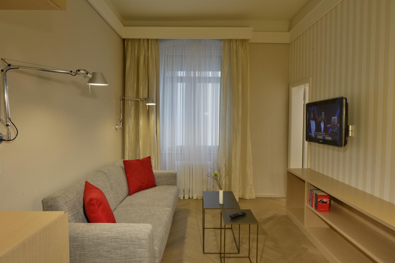 Junior King Suite
