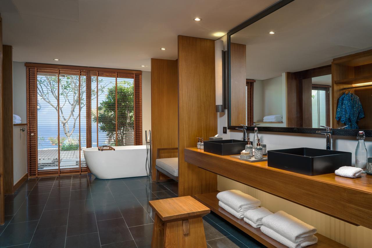 Klippen-Poolvilla mit 3 Schlafzimmern und Meerblick