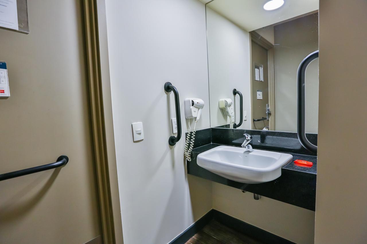 Quarto Duplo com Acesso para Hóspedes com Mobilidade Reduzida