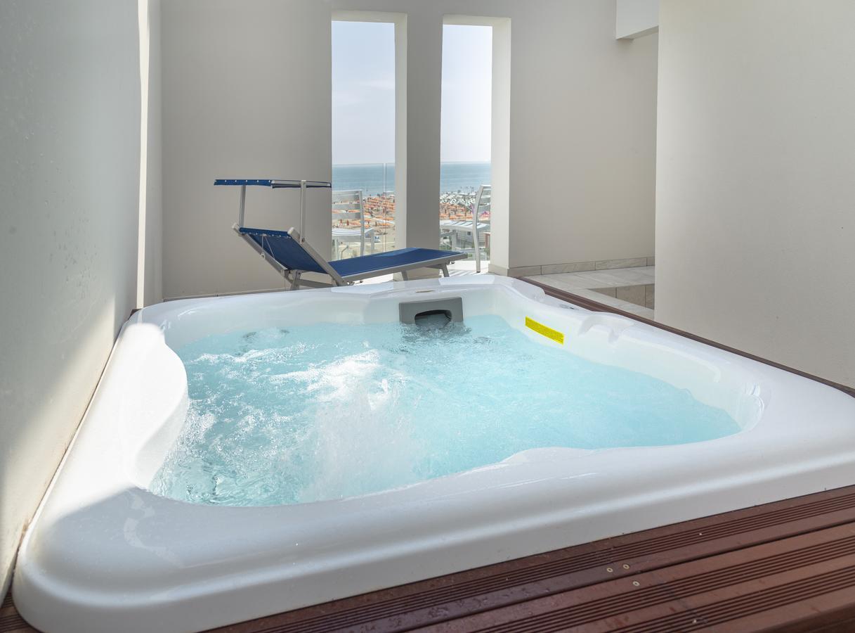 Adriatic Room external SPA bathtub
