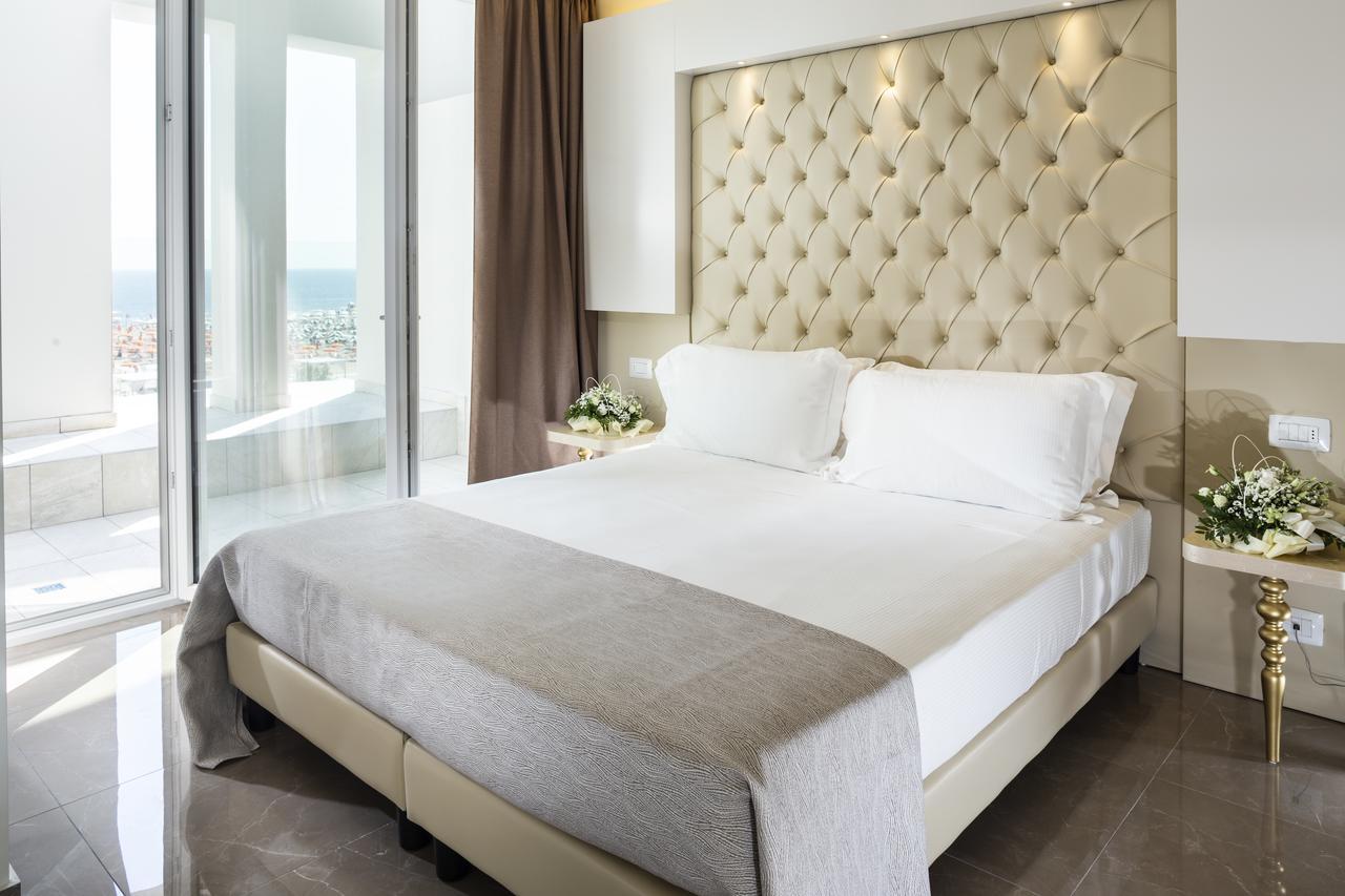 Adriatic Room external SPA bathtub