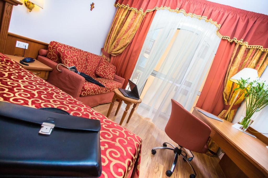 Triple Room,69067271:JPEG