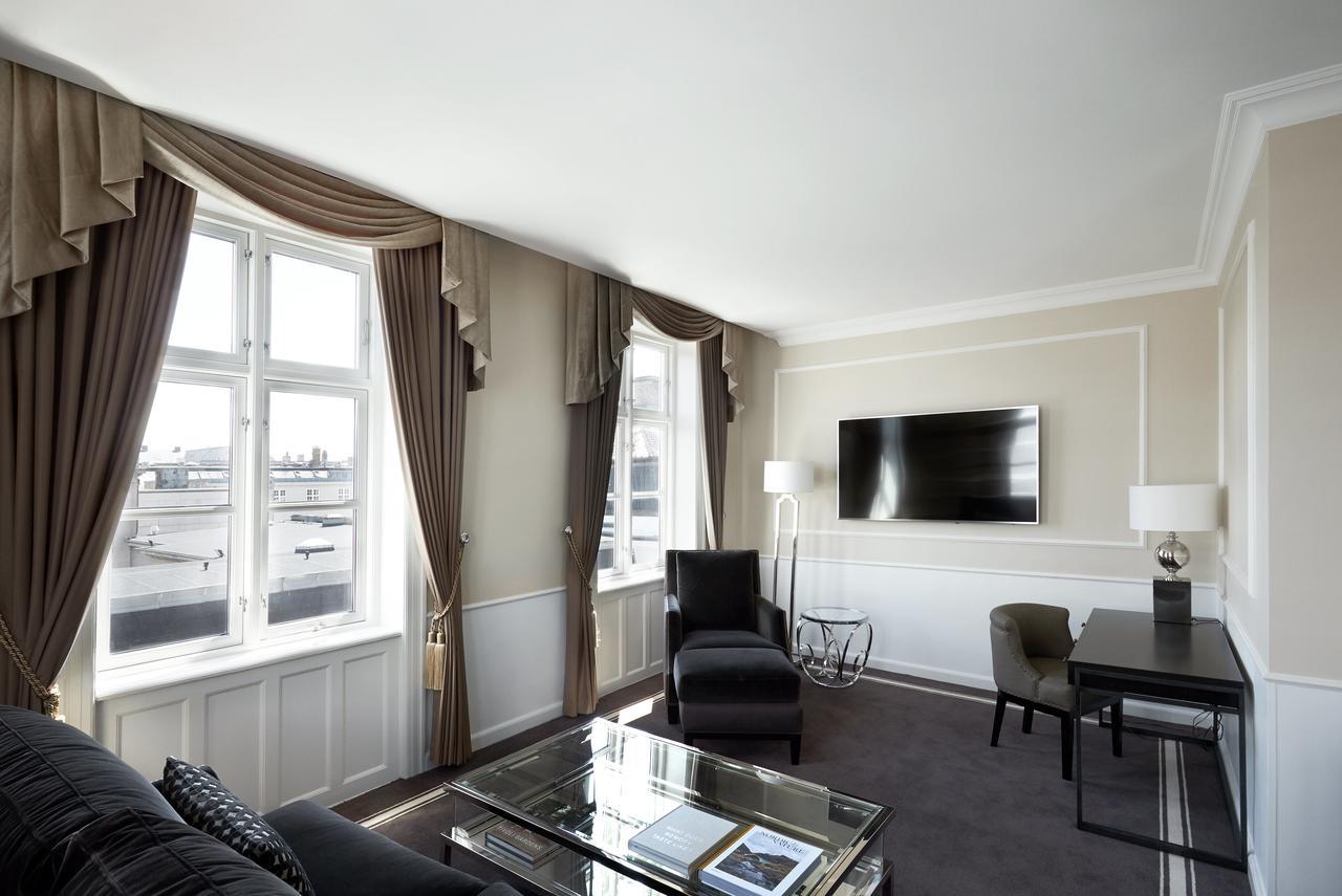 Suite Access to Executive Lounge