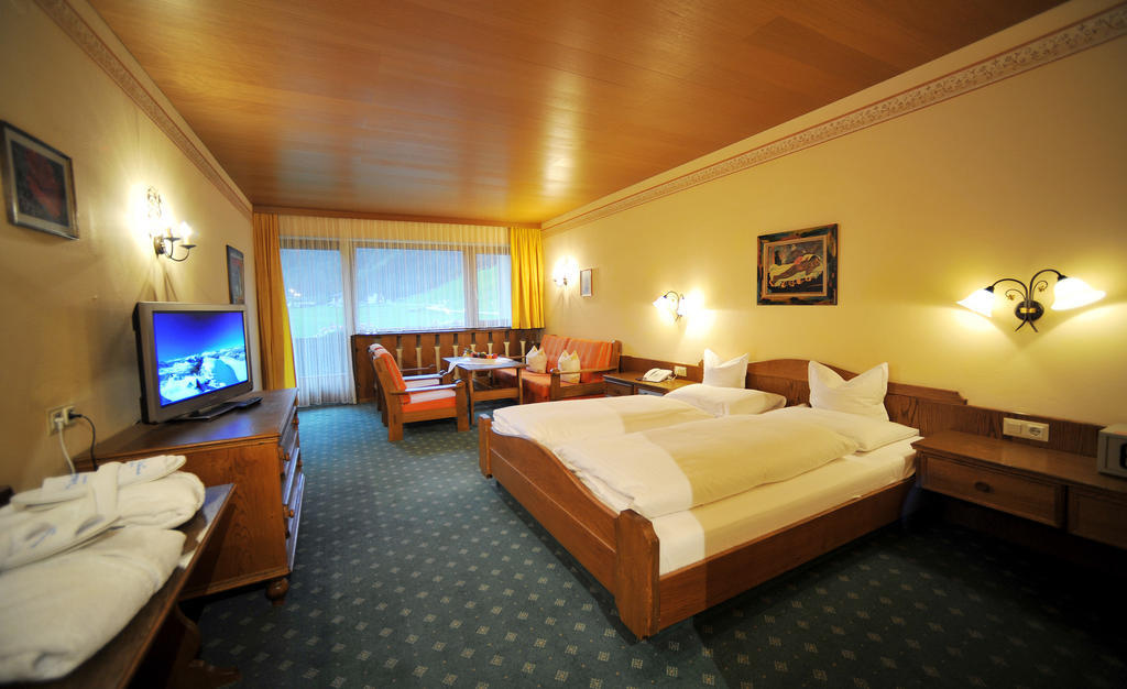Großes Doppelzimmer mit Gletscherblick