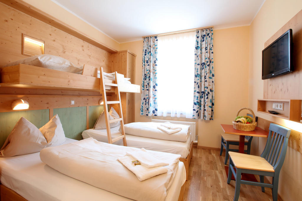 Dreibettzimmer