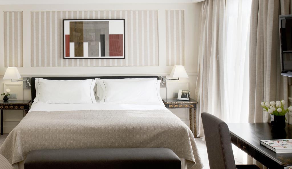 Quarto com Cama de Casal ou 2 de Solteiro com Vista de Ponto de Interesse
