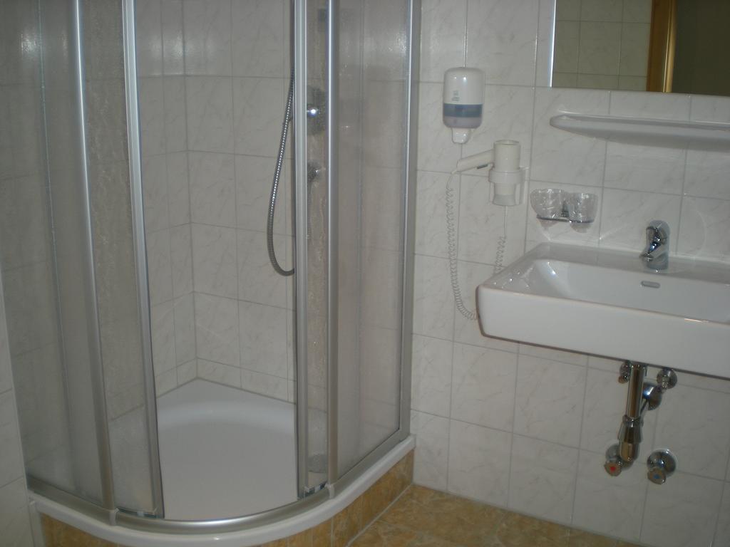 Standard Triple Room,1772895405:JPEG